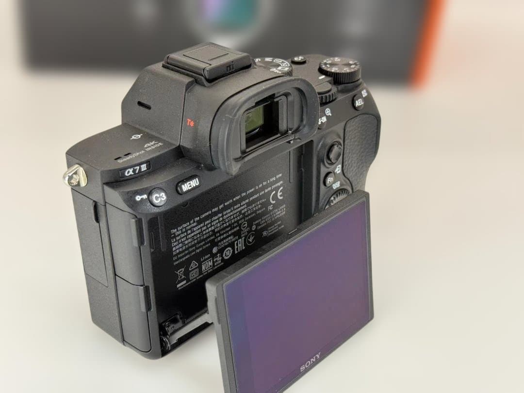 SONY α7III レンズキット 新品同様/SmallRig付