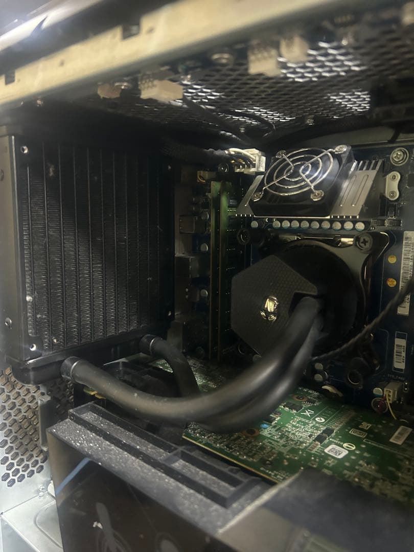 デスクトップ　Dell Alien