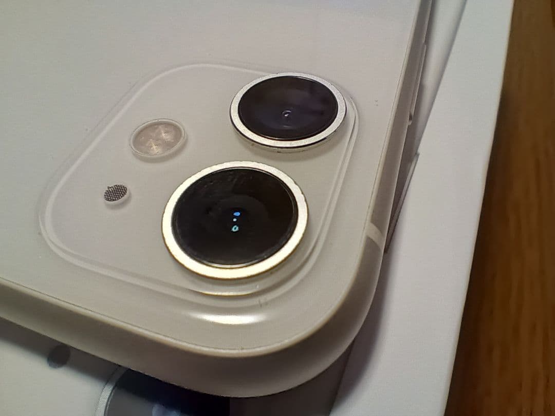 Apple iPhone11 ホワイト 64GB 美品