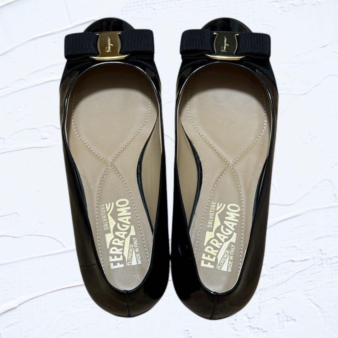フェラガモ 黒 リボン バレエシューズ☆