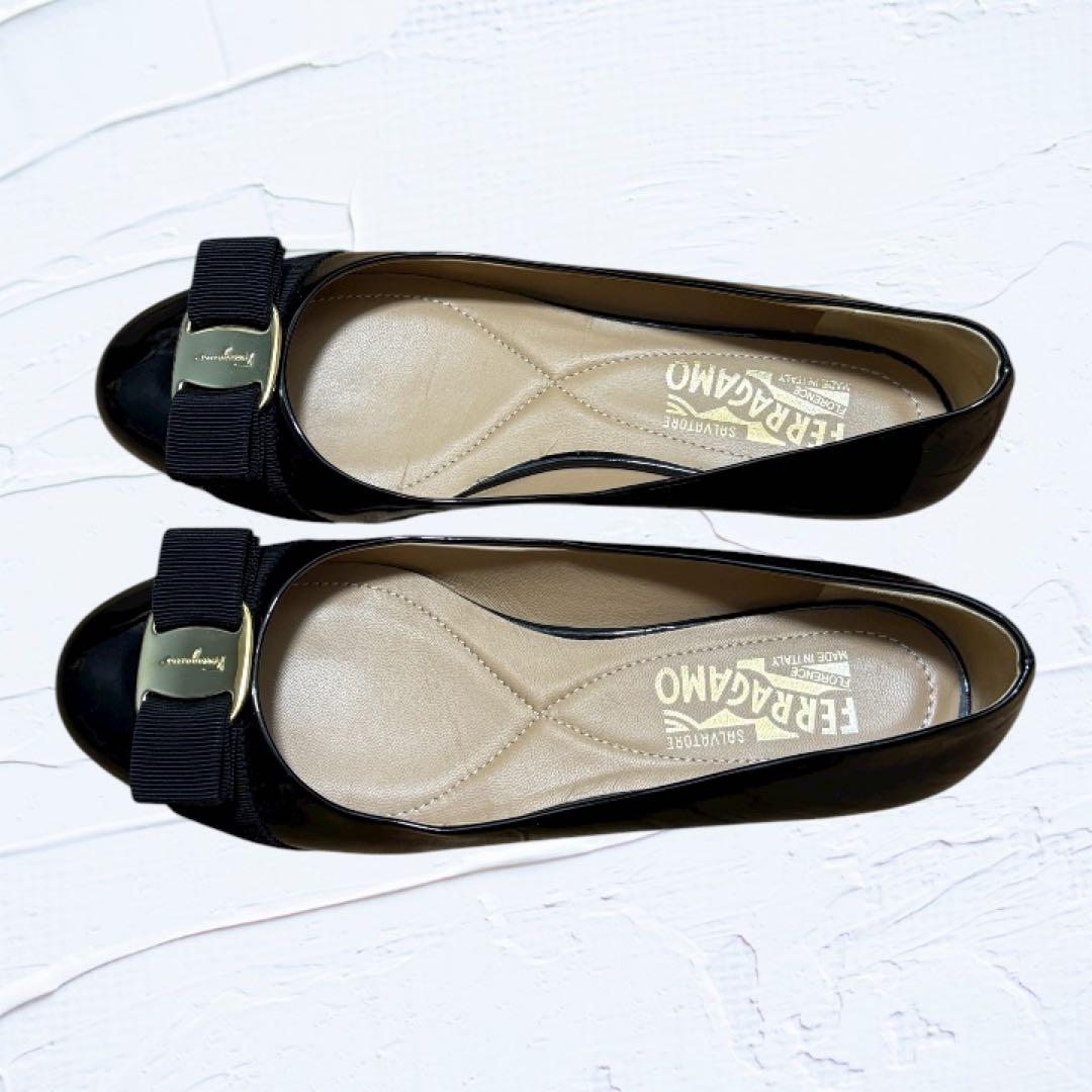 フェラガモ 黒 リボン バレエシューズ☆