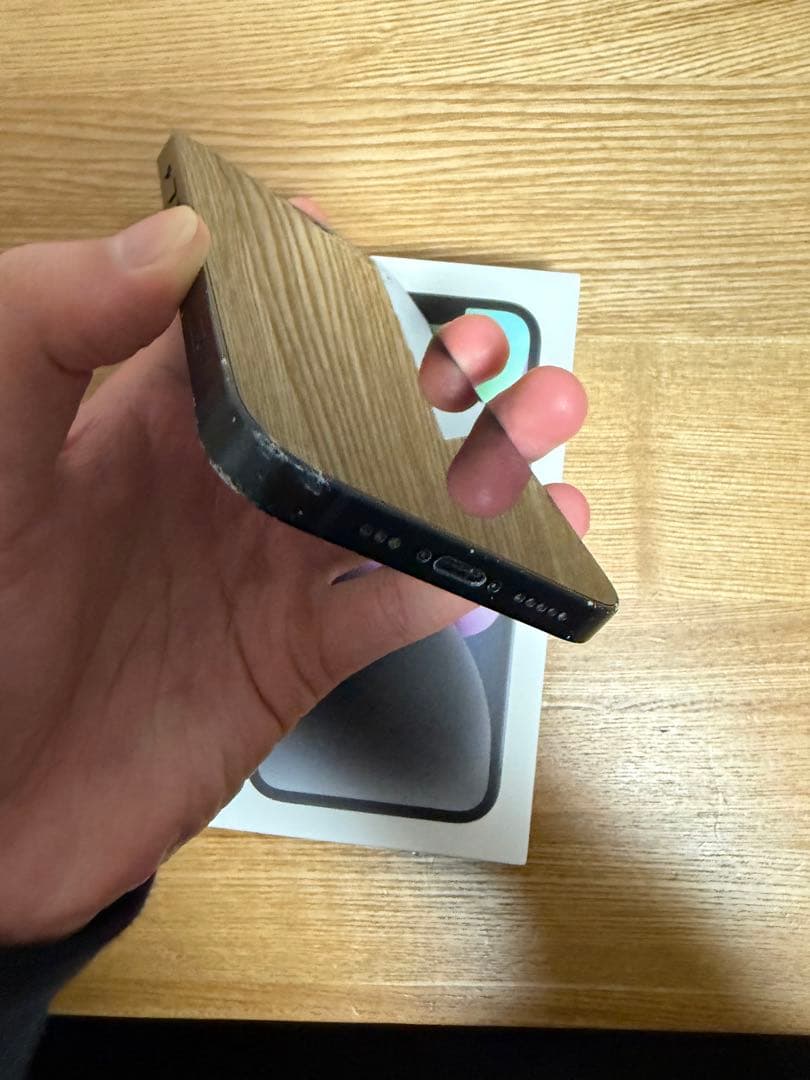 修*理様 iPhone 14 midnight 128GB画面ひびあり