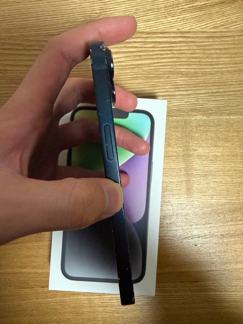 修*理様 iPhone 14 midnight 128GB画面ひびあり