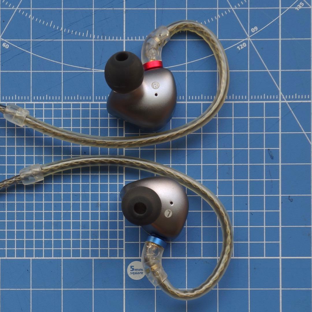 イヤホン FiiO FH5