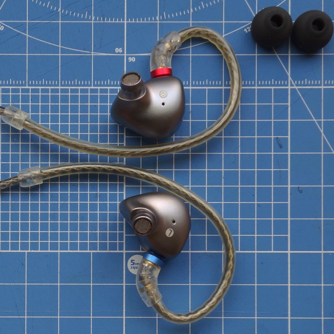 イヤホン FiiO FH5