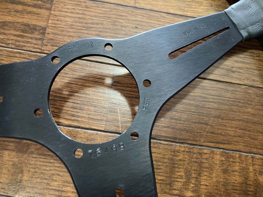 未使用品 NARDI ナルディ N150 ND390 ブラックレザーステアリング