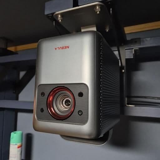 プロジェクター Anker Nebula Cosmos laser 4K