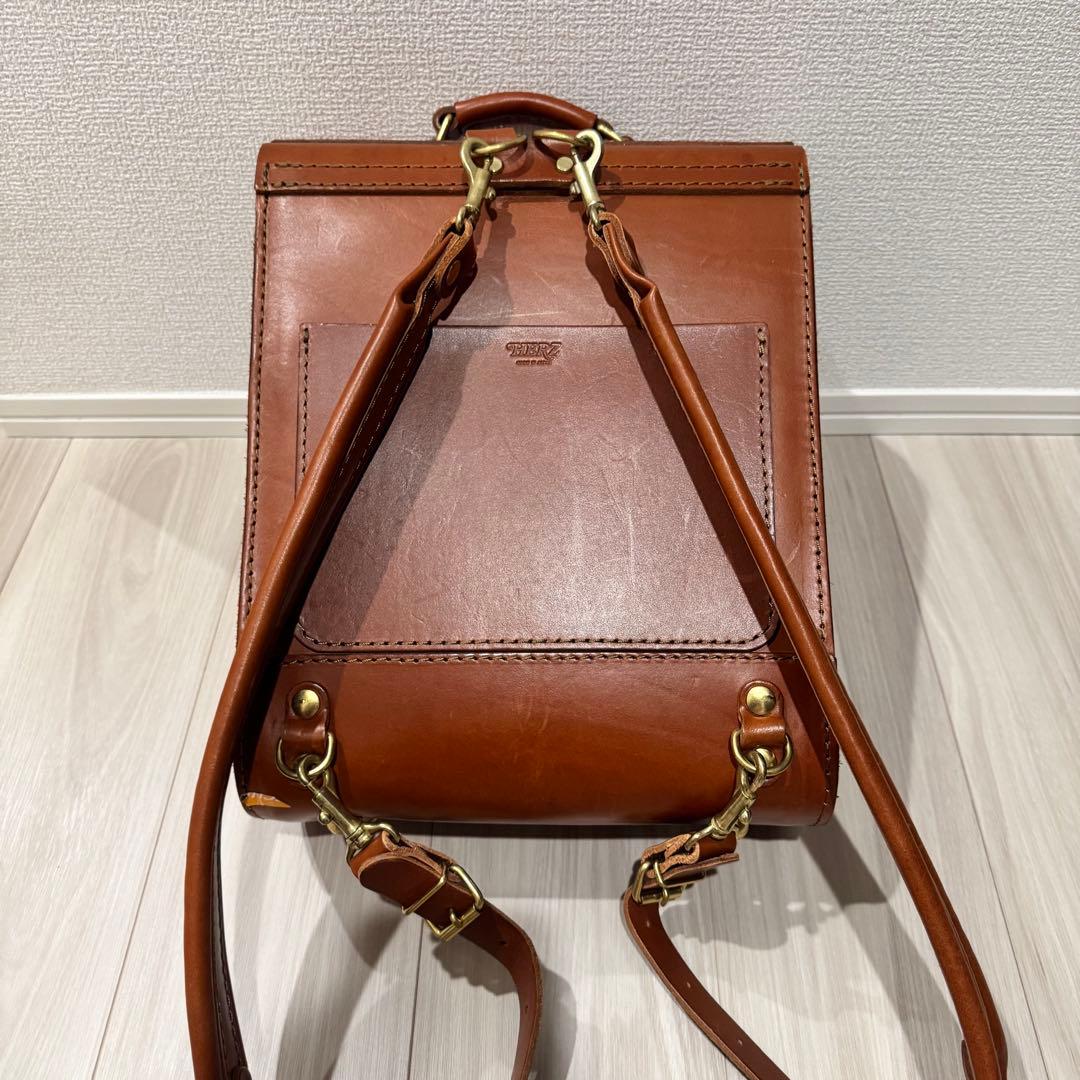 美品 HERZ ヘルツ ガロンリュック（R-100）キャメル
