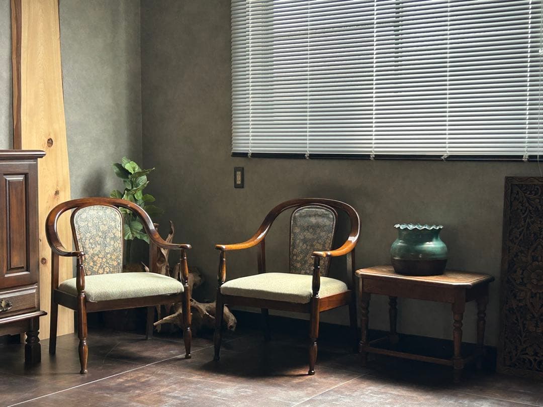 リメイク品　尾州生地　ホワイト座面　カリモク　コロニアル　アームソファ　Yn