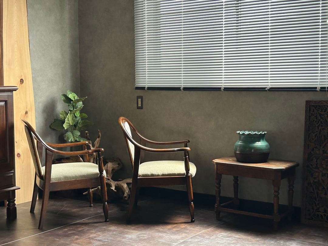 リメイク品　尾州生地　ホワイト座面　カリモク　コロニアル　アームソファ　Yn