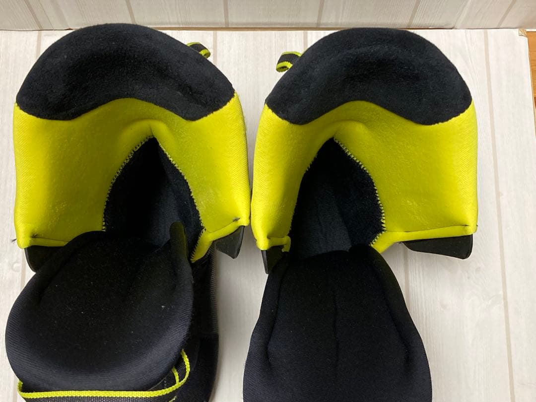 【中級者向23年2月購入】サロモン　スキーブーツSELECT 26〜26.5