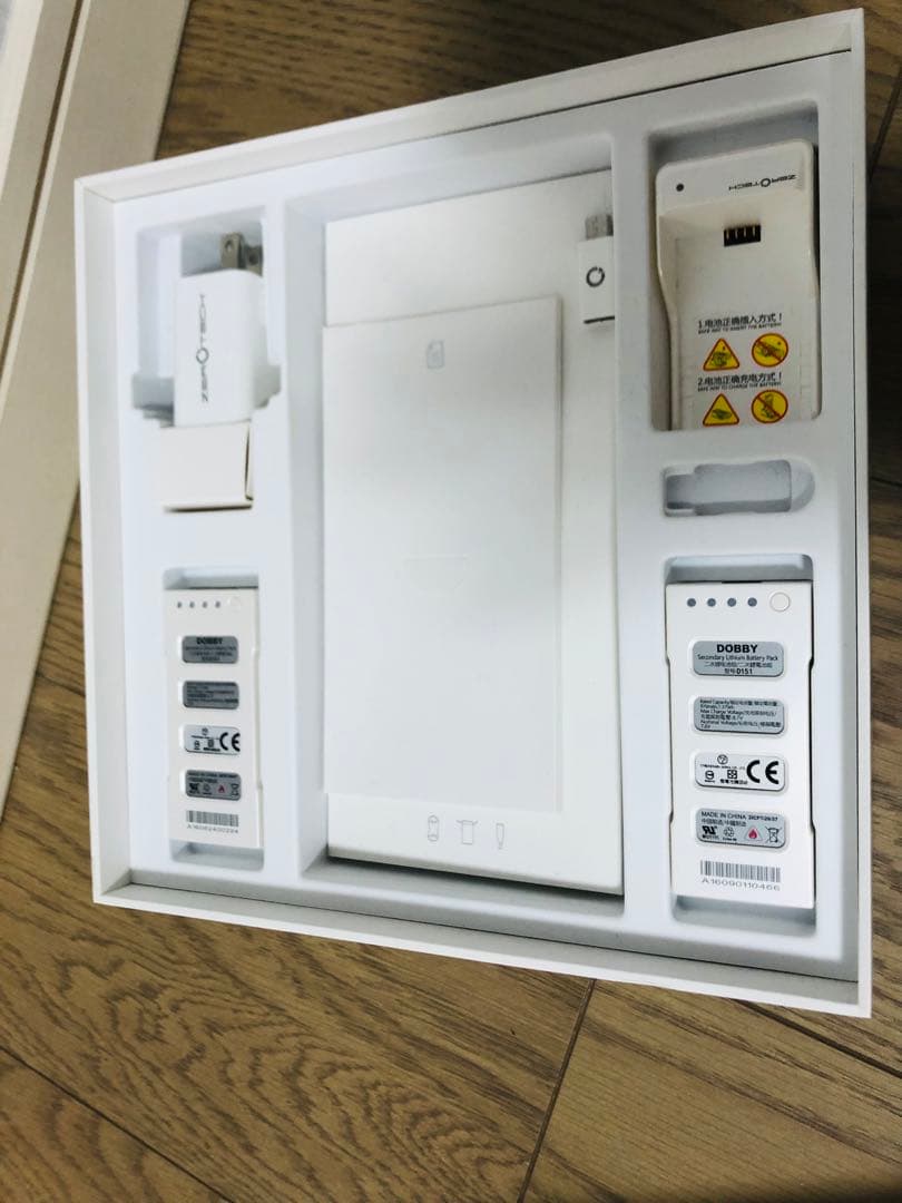 ドローン　　DOBBY