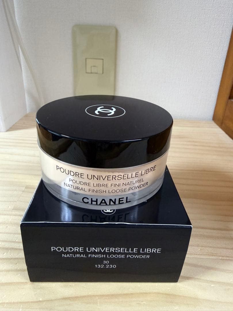 シャネル POUDRE UNIVERSELLE LIBRE #30