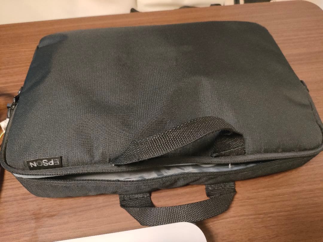 EPSON プロジェクター(EB-1780W) 本体と付属品