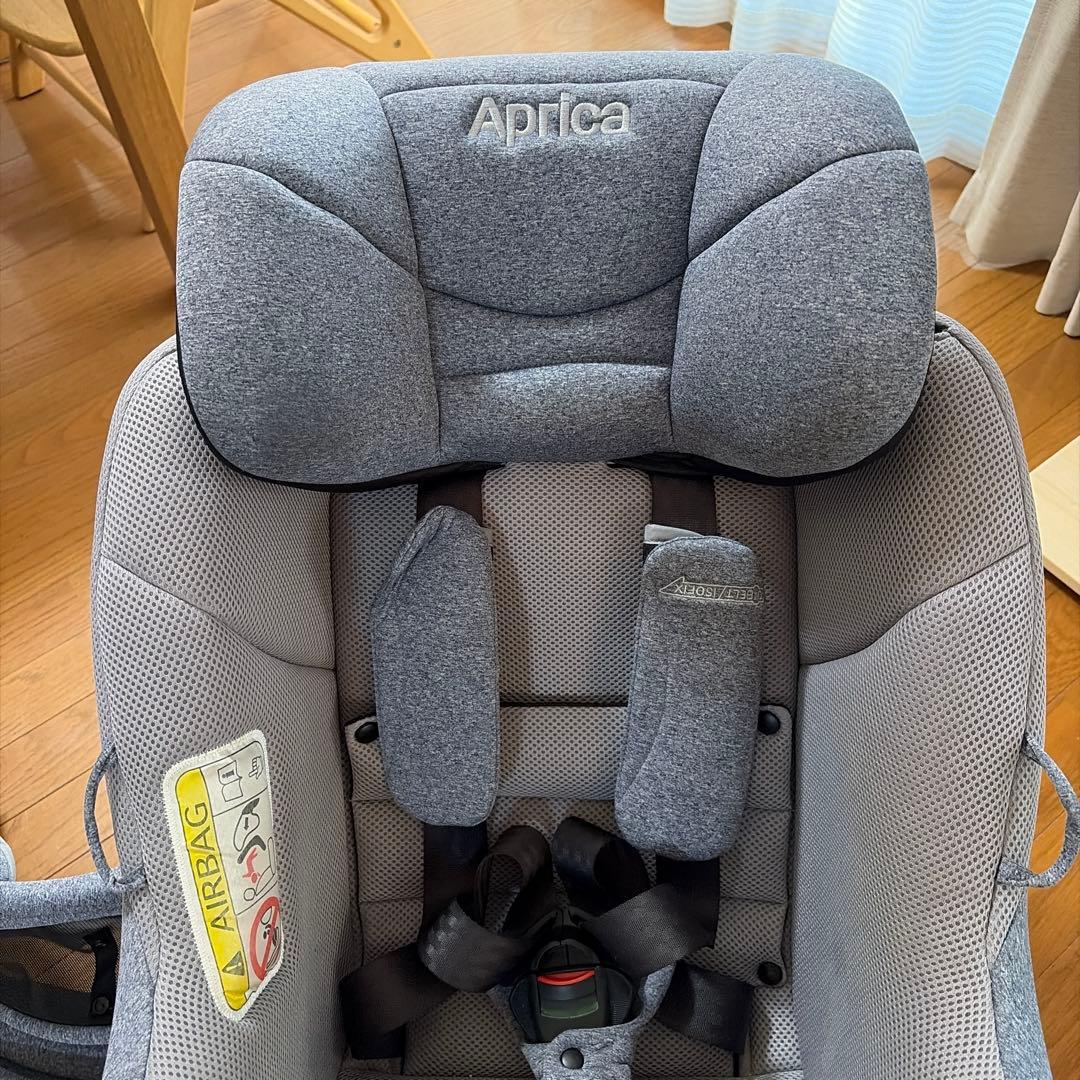 アップリカ　クルリラ　ベビー&チャイルドシートisofix 回転タイプ