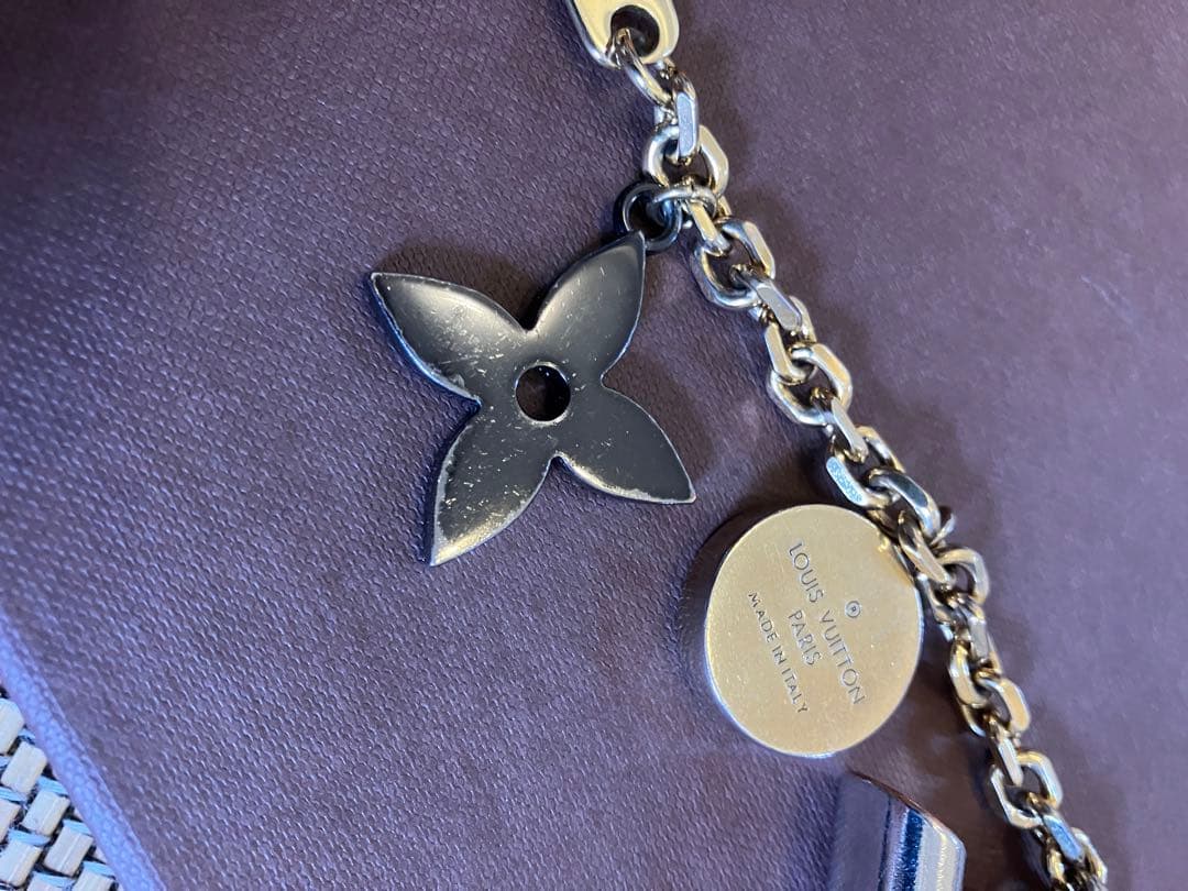 ルイヴィトン チェーン　カレイド Vホルダー キーホルダー チャーム