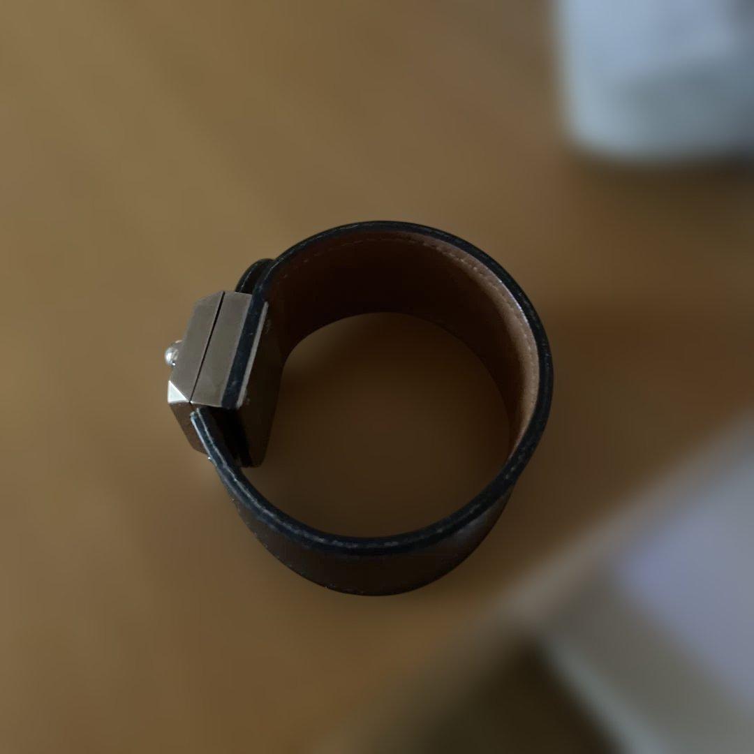 b*y様 HERMES レザーバングル　ブラック