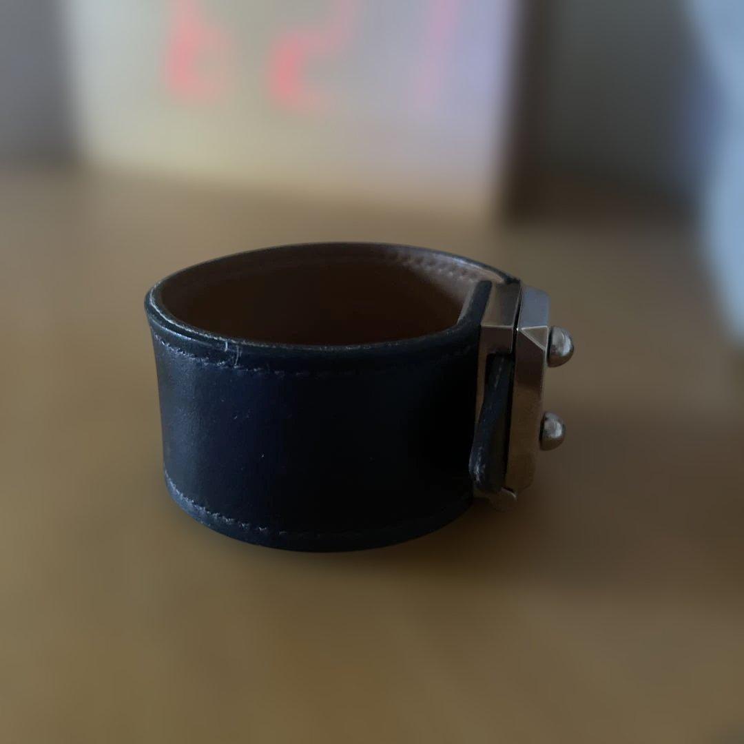 b*y様 HERMES レザーバングル　ブラック