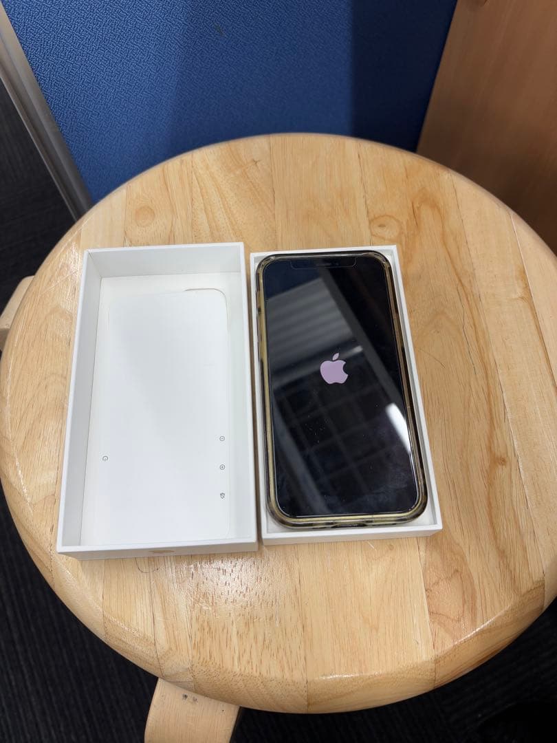 【Apple iPhone 12mini】ホワイト 本体　カバー付