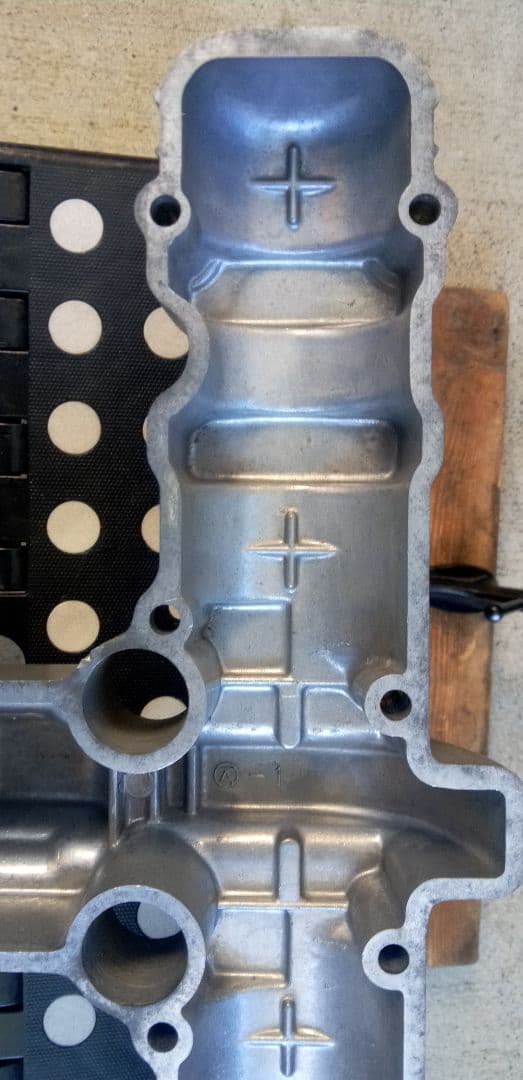 KZ1000 ヘッドカバー　素地色