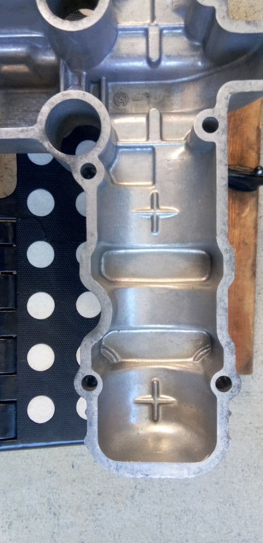 KZ1000 ヘッドカバー　素地色