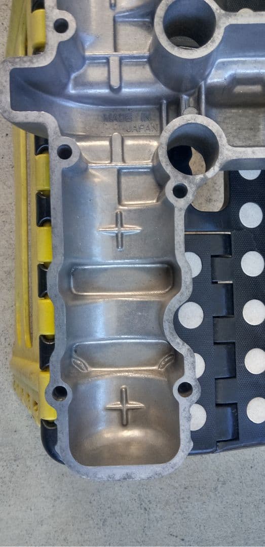 KZ1000 ヘッドカバー　素地色