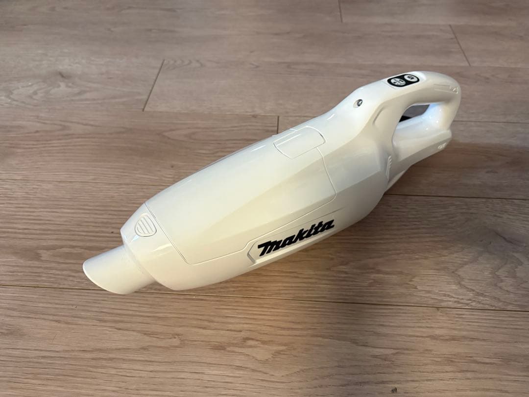 掃除機 makita マキタ 充電式クリーナ （充電器付き）