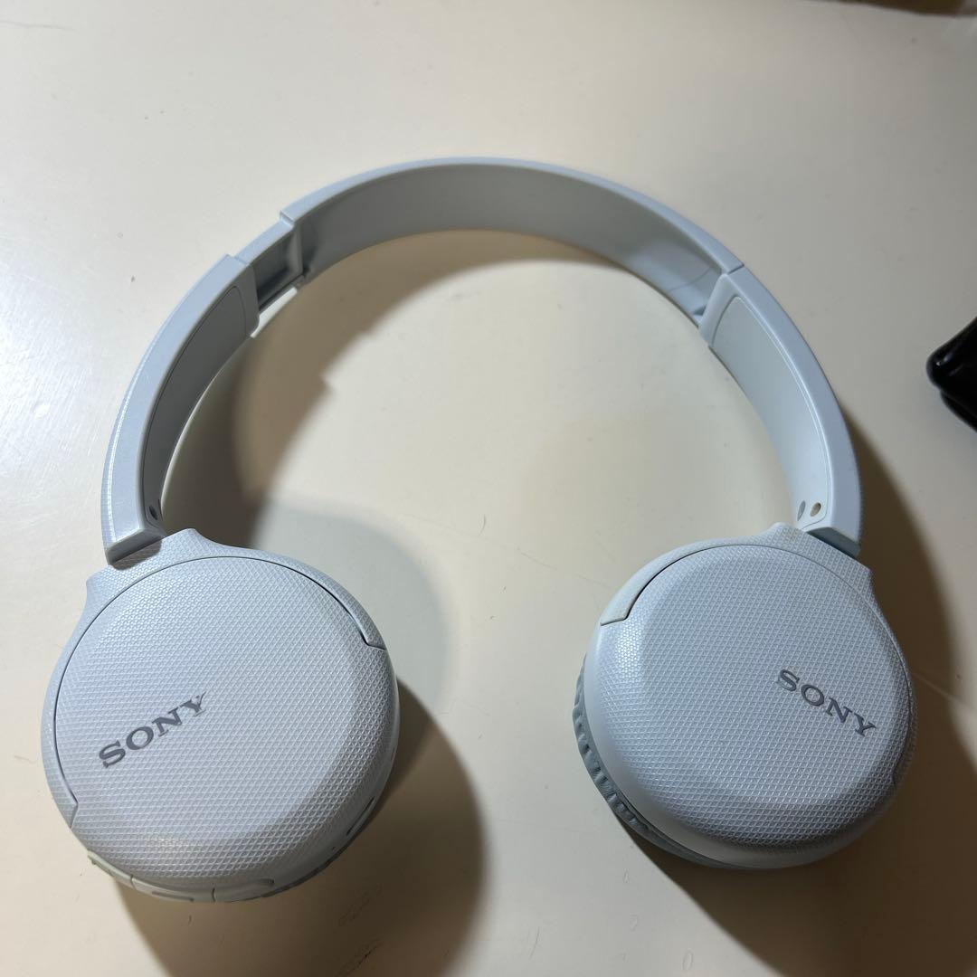 SONY ワイヤレスヘッドホン ホワイト（マイク付）