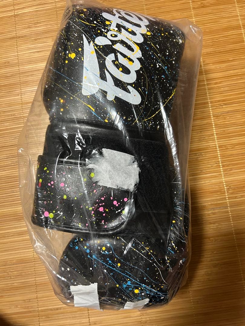 Fairtex 16oz ボクシンググローブ ブラック