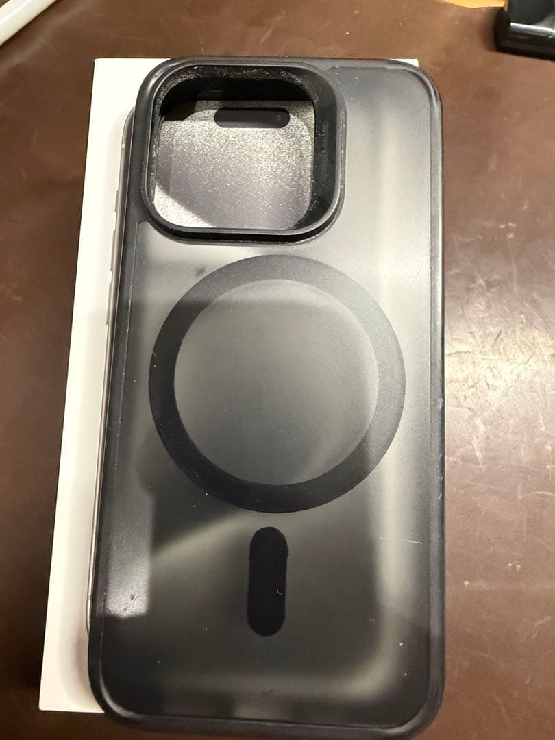 Apple iPhone 15 Pro ホワイトチタニウム　値下げ