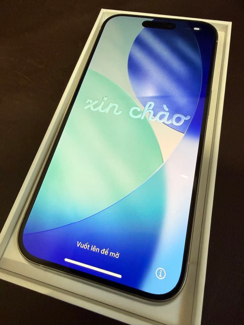 Apple iPhone 15 Pro ホワイトチタニウム　値下げ