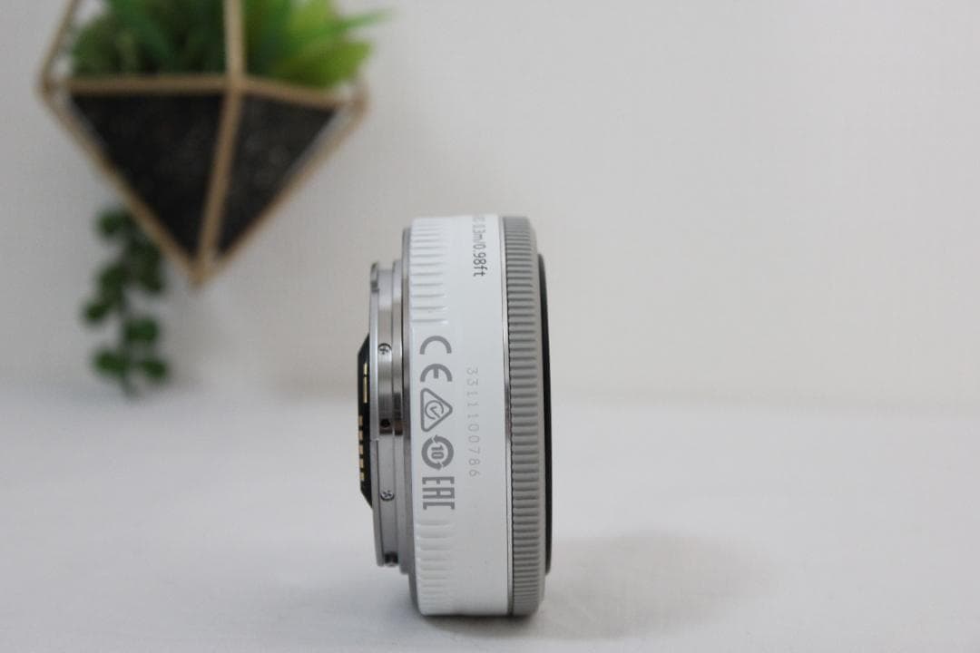 美品✨ Canon EF 40mm F2.8 STM ホワイト