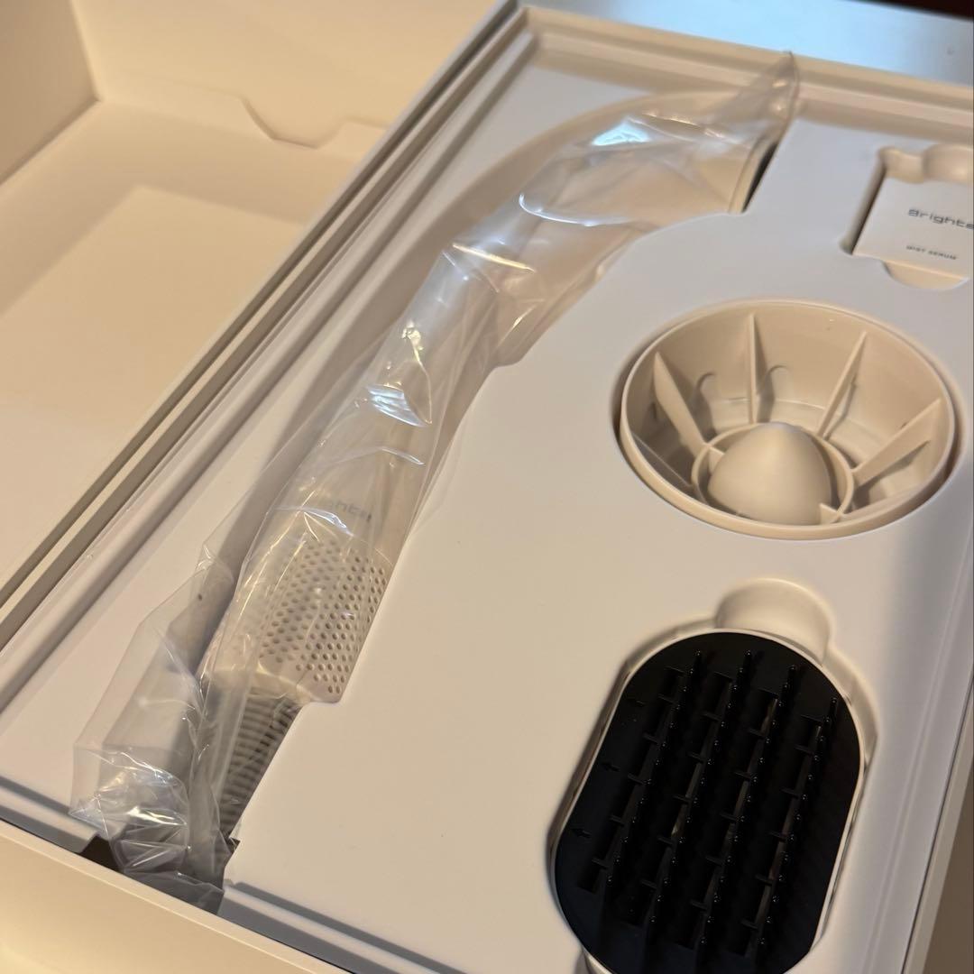 【新品未使用✨】Brighte SHOWER DRYER ホワイト