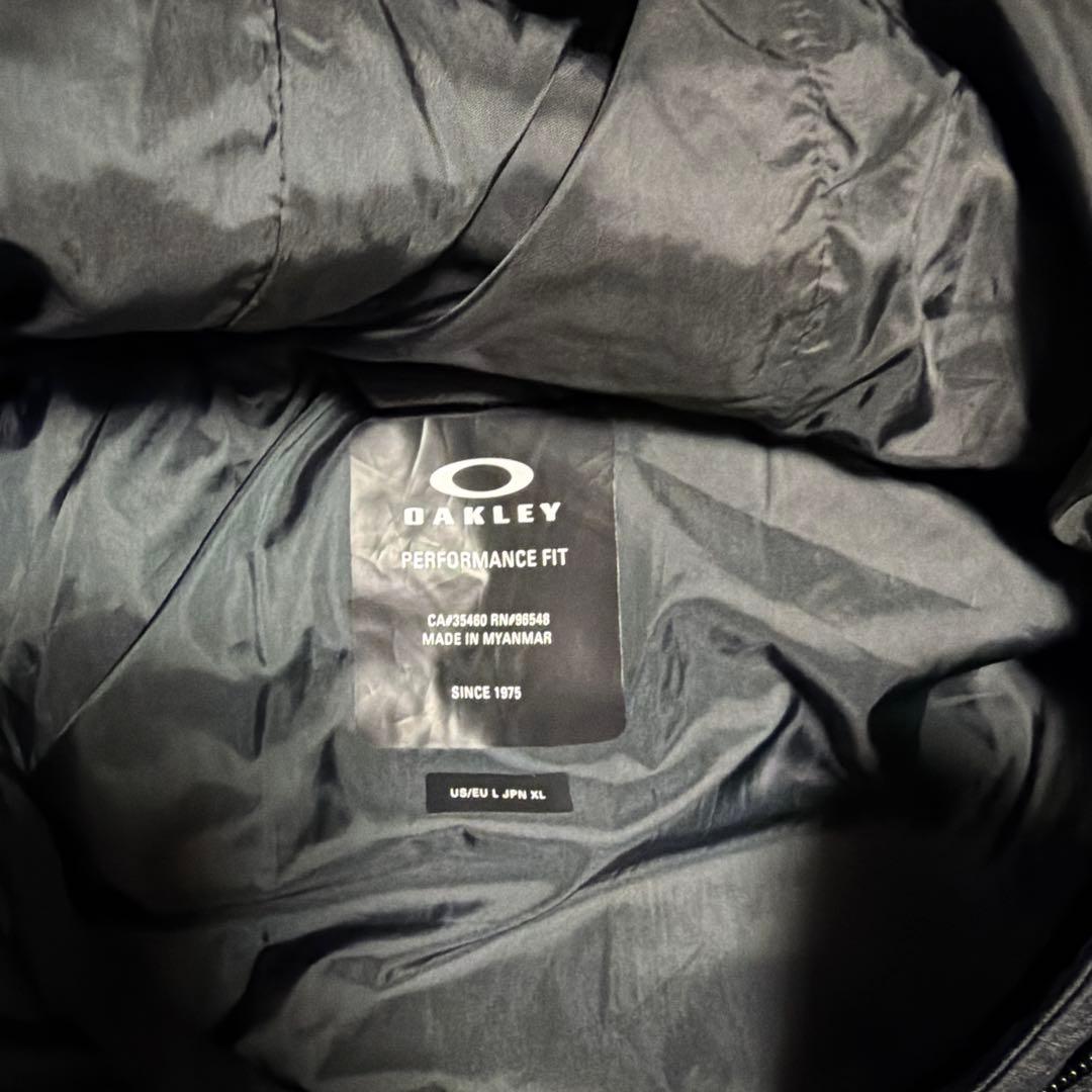 OAKLEY フード付き ブラックダウンジャケット