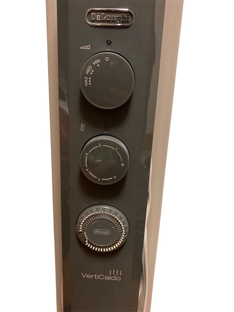 美品 デロンギ ヴェルティカルド オイルヒーター