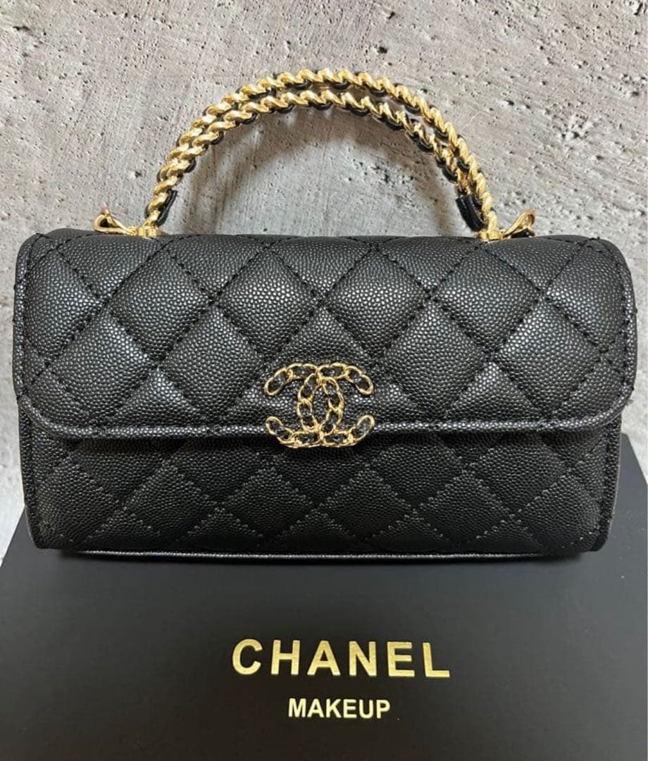 【新品未使用】CHANELブラック キルティング ショルダーバッグ