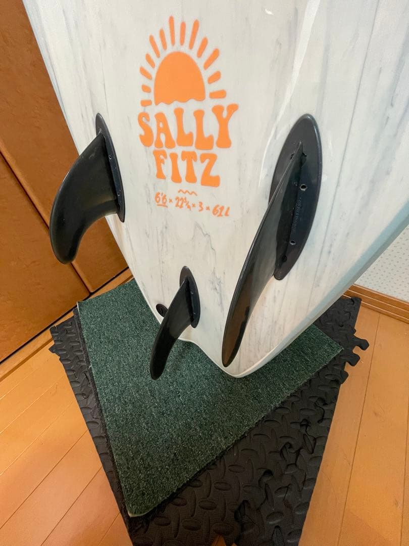 お買得‼️SOFTECHサーフボード　フィン・リーシュコード付き