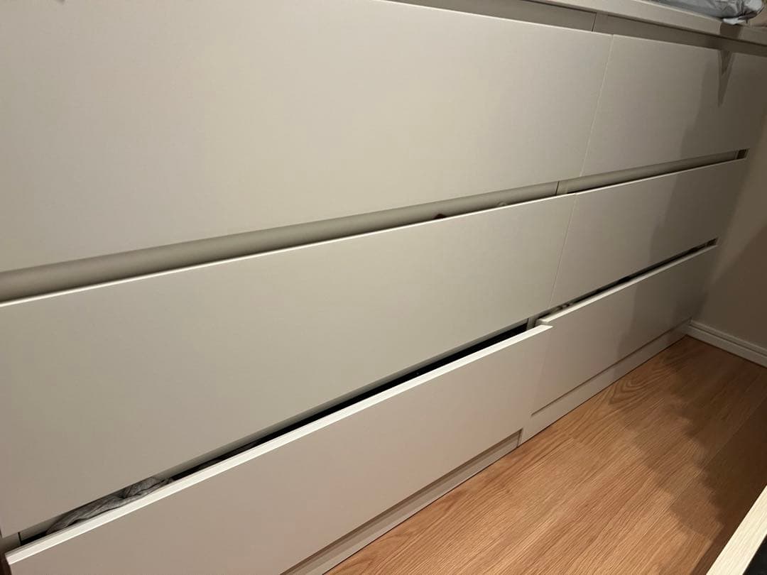 IKEA マルム チェスト　引き出し×6 ガラス天板付き