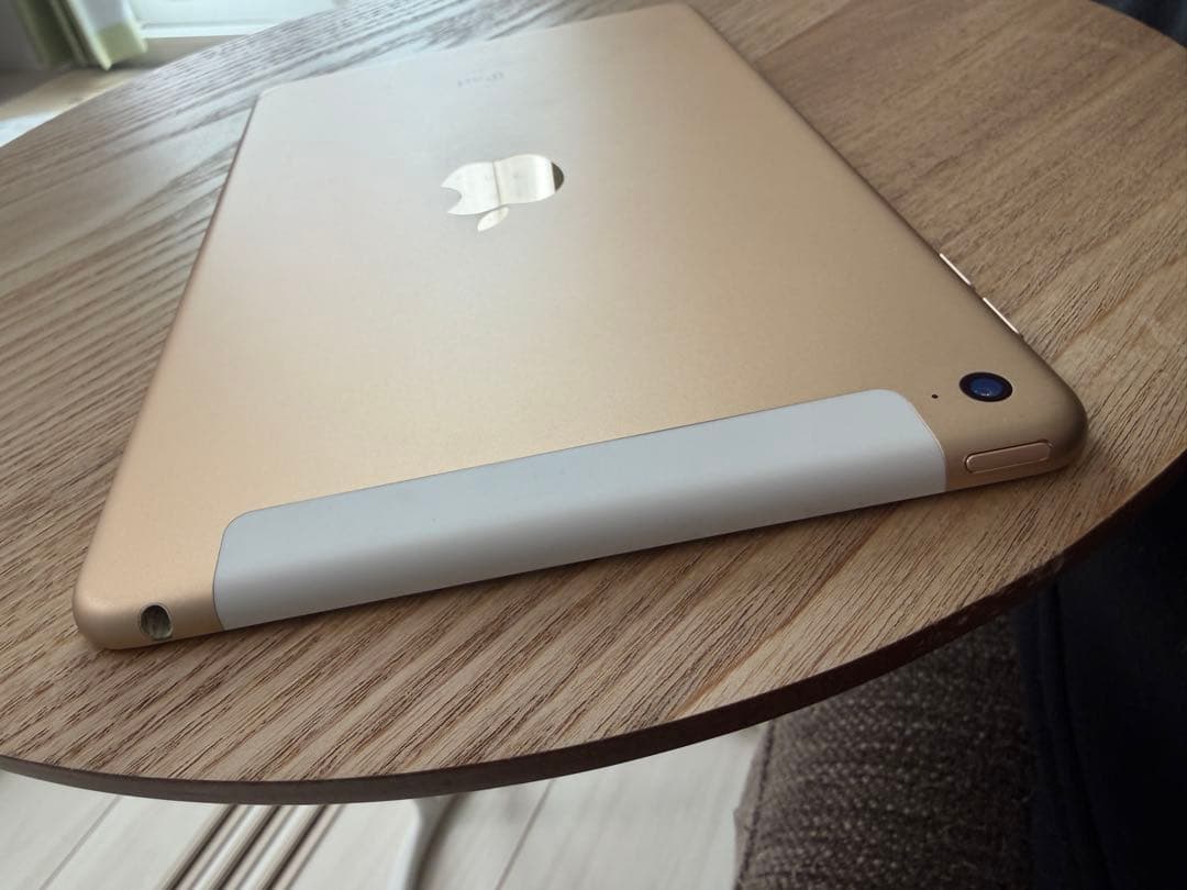 Apple iPad mini4 ゴールド