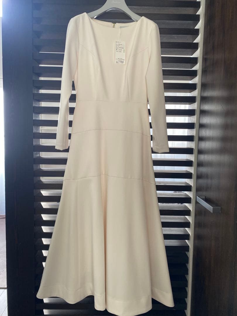 新品未使用タグ付き⭐︎JENNEフレア美ラインワンピース