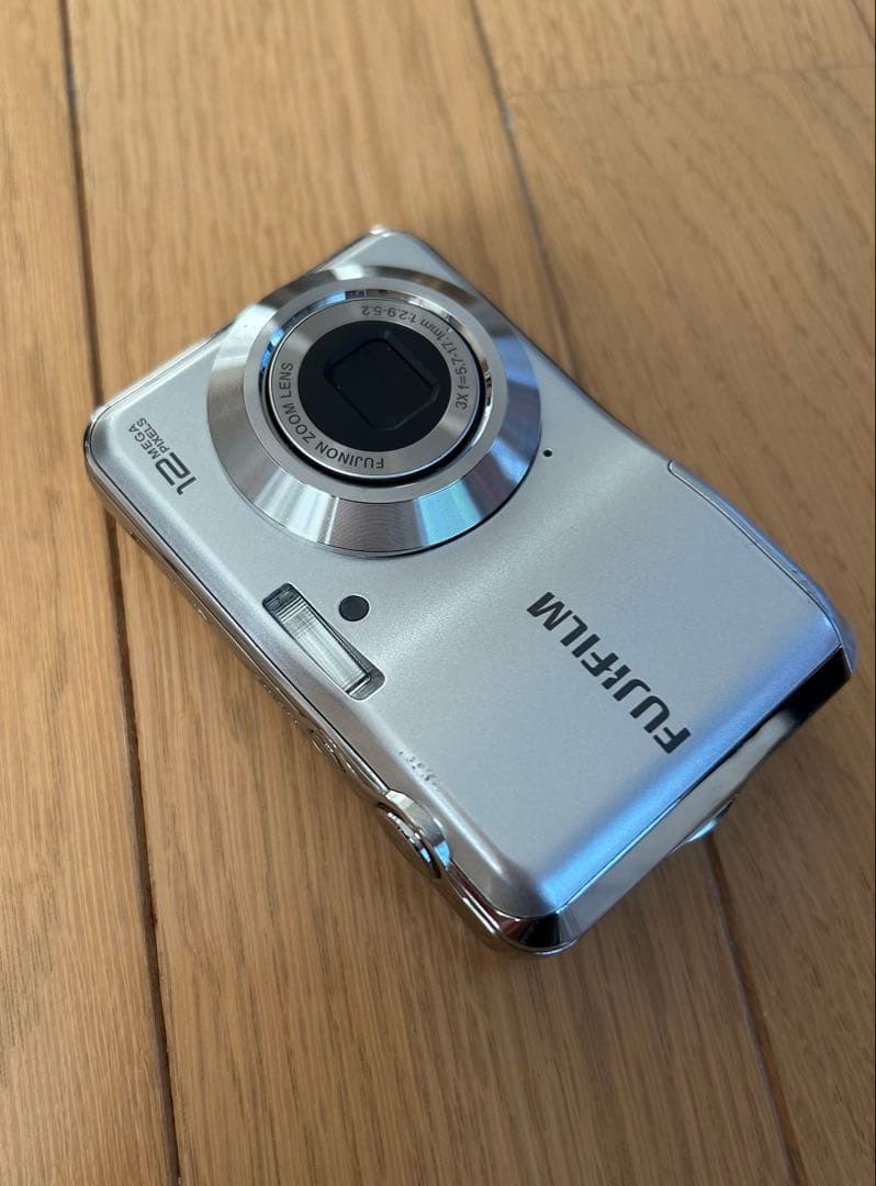 FUJIFILM FINEPIX AV100 デジカメ