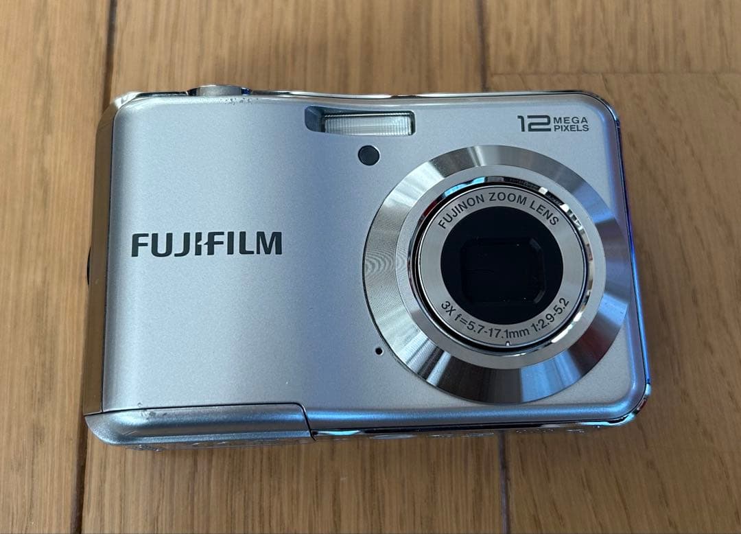 FUJIFILM FINEPIX AV100 デジカメ