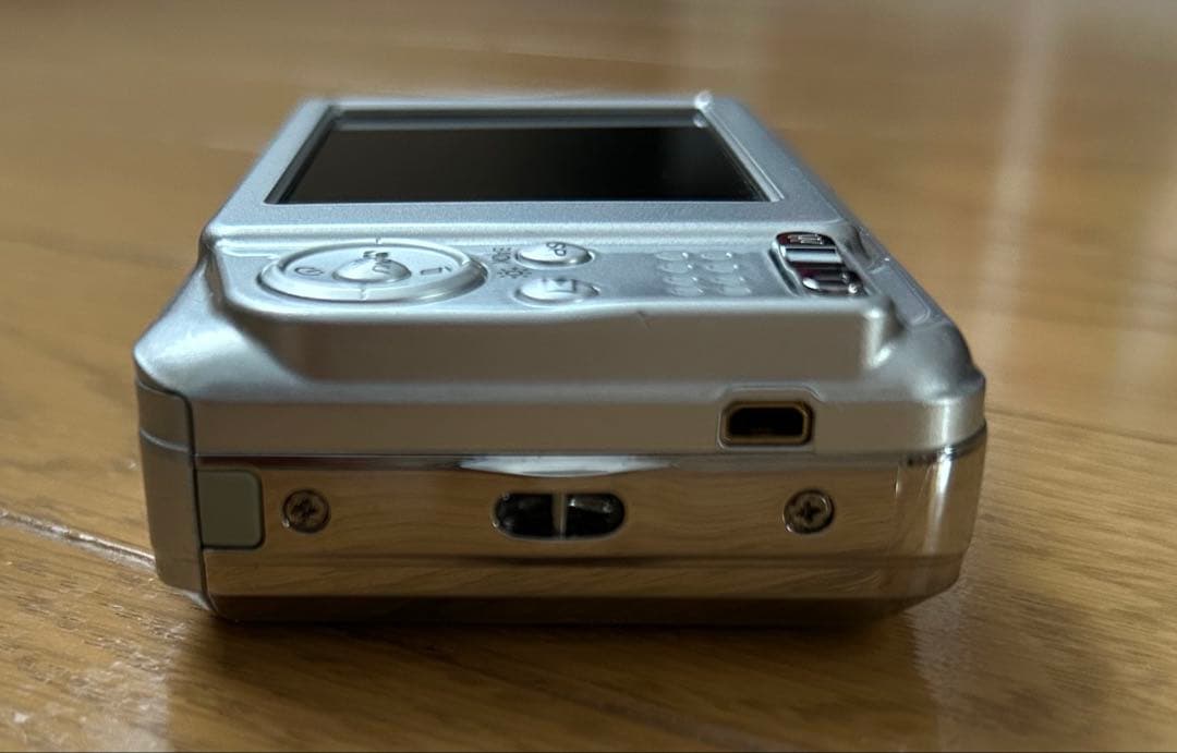 FUJIFILM FINEPIX AV100 デジカメ