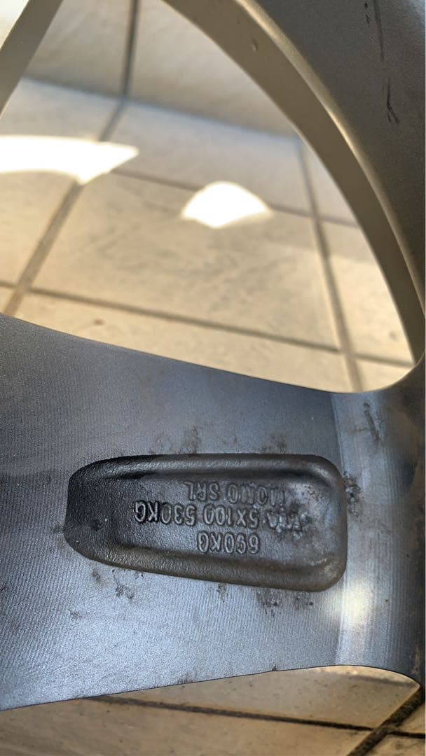 【値段交渉可】【2022年】momo HYPERSTAR EVO タイヤセット