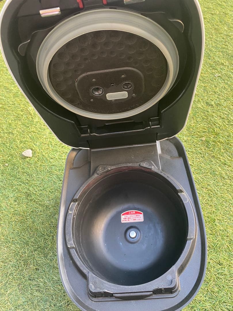 タイガー　圧力IH炊飯ジャー　JPD-A060　炊きたて