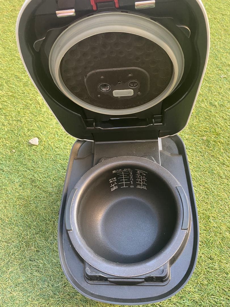 タイガー　圧力IH炊飯ジャー　JPD-A060　炊きたて