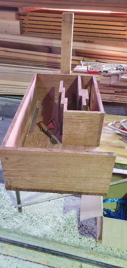 スピーカー　エンクロージャー