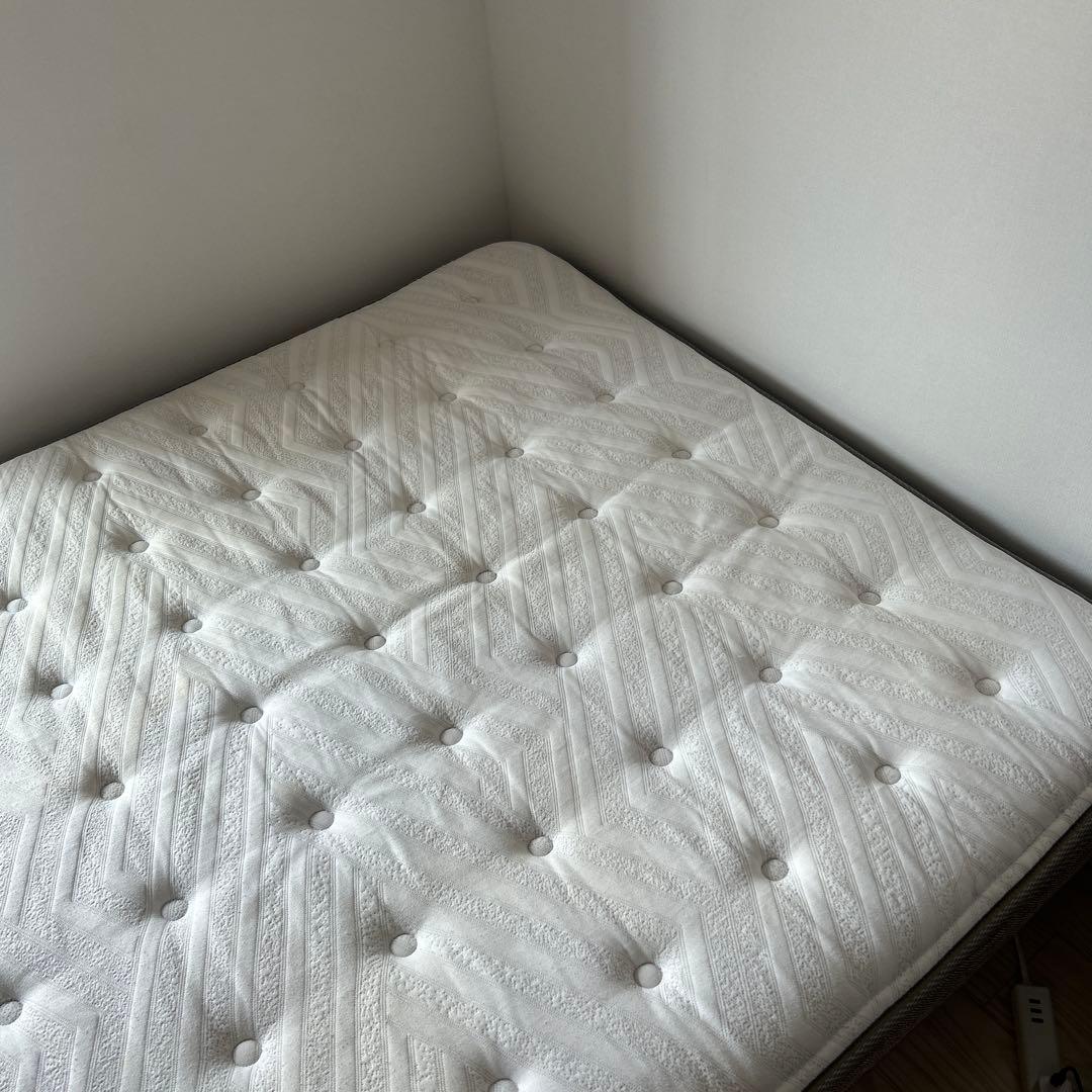 ニトリ　セミダブルマットレス　(Nスリープ　プレミアムP2-02CR VH)