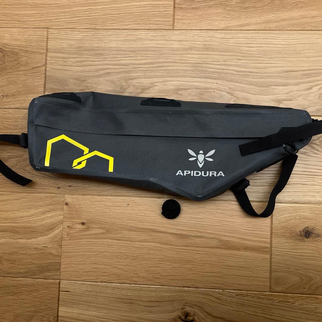 五*街様 アピデュラ 防水 エクスペディション フレームバッグ 4.5L