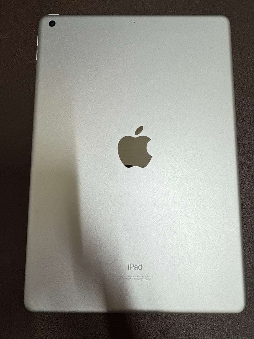Apple iPad (第７世代) Wi-Fi 128GB シルバー